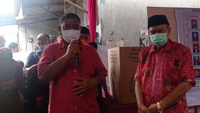 
 Lurah Cengkareng Barat Langsung Kukuhkan Ketua Rukun Warga 08 Terpilih Drs Umar Mansyur