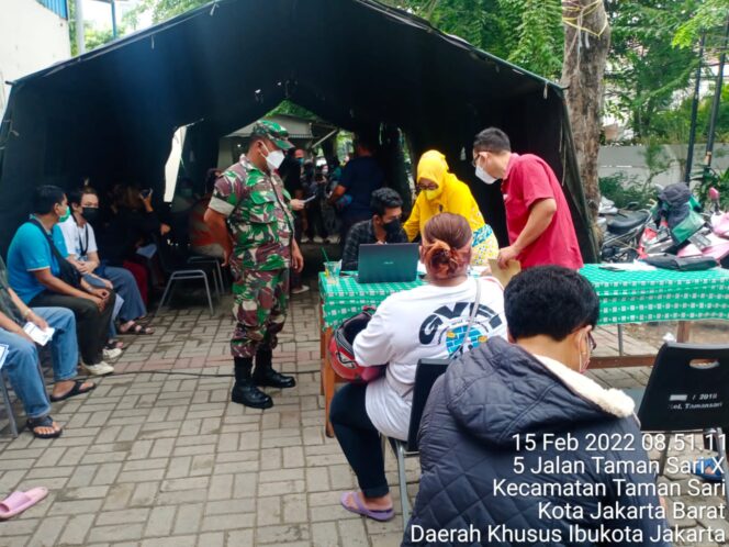 
 Serbuan Vaksinasi Koramil 01/TS Kodim 0503/JB Vaksin 179 Orang
