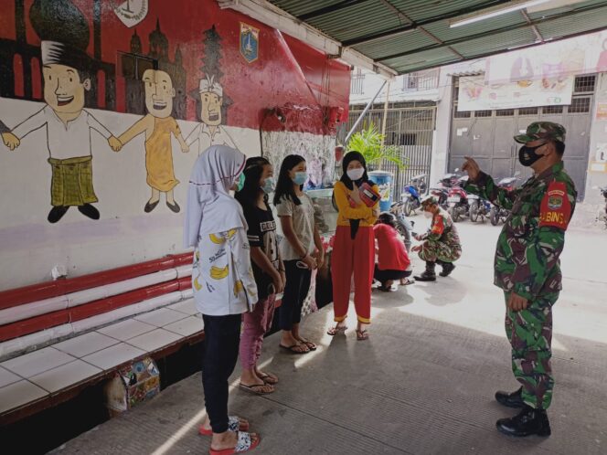 
 Babinsa Koramil 01/TS Sosialisasikan Butir Sila Ke 2 Pancasila di Kampung Pancasila