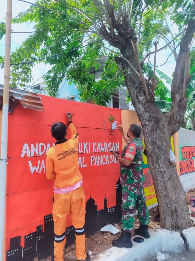 
 Goresan Mural Hiasi Kampung Pancasila Koramil 04 Cengkareng