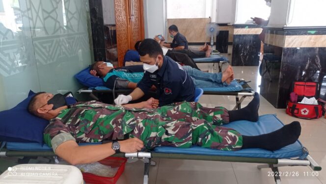 
 Koramil 04 Cengkareng Dukung Donor dan Serbuan Vaksinasi TNI