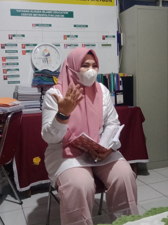 
 Pemerintah Menaikkan Status PPKM Level 3 Melalui Pembelajaran Tatap Muka 50 Persen