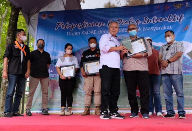 
 Rasi, Macan Tutul Betina Penguasa Baru Gunung Ciremai
