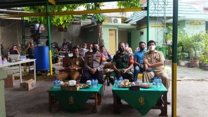 
 Percepat Vaksinasi, 3 Pilar Kecamatan Cengkareng Laksanakan Zoom Meeting
