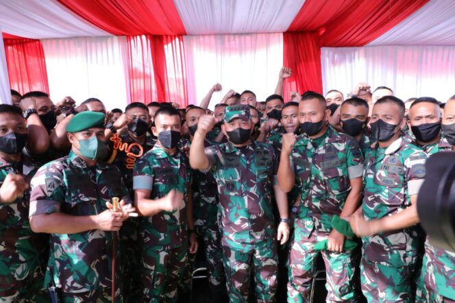 
 Kasad Apresiasi Tindakan Cepat Prajurit Dalam Penanganan Bencana Alam di Pasaman