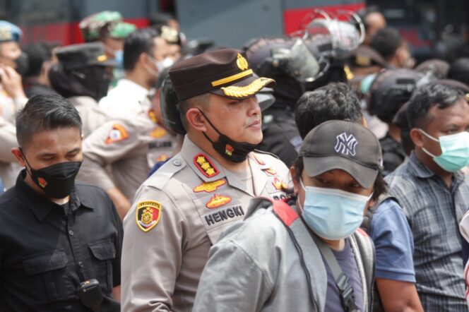 
 Aksi demo mahasiswa papua ricuh, gebukin Kasat Intel Polres Jakpus
