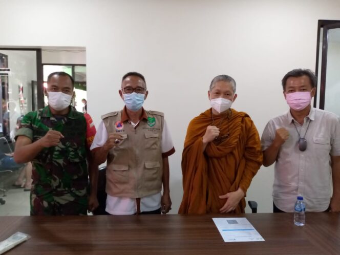 
 Koramil 06 Kalideres Gelar Vaksinasi Booster, Warga Antusias Hadir di Kampung Pancasila RW 012 Semanan