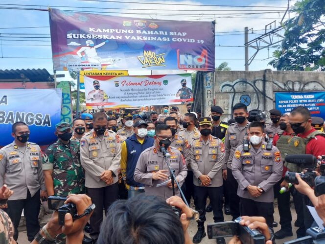 
 Polda Metro Jaya Gelar Vaksin Booster Akhir Pekan Menuju Ramadhan yang Aman dan Nyaman