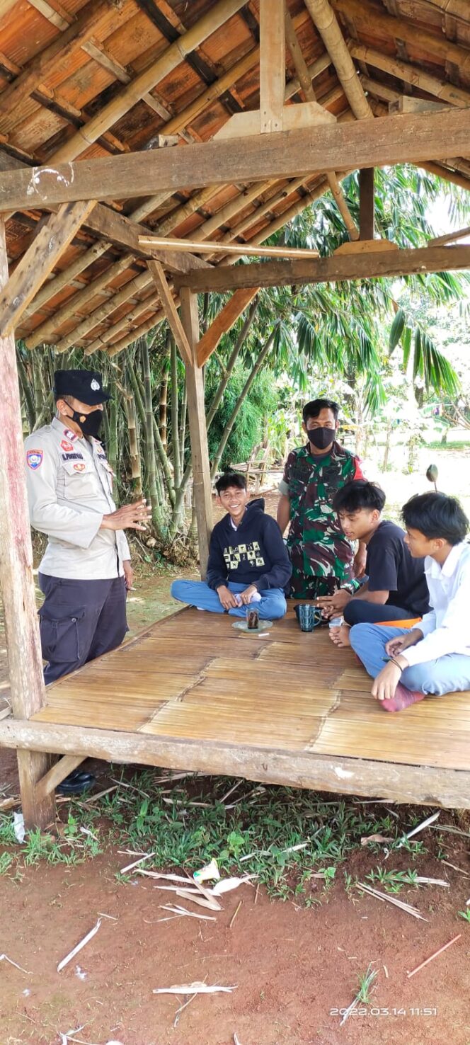 
 Cegah Kenakalan Remaja, Babinsa Koramil Pancoran Mas Depok Ajak Pelajar Tingkatkan Ibadah