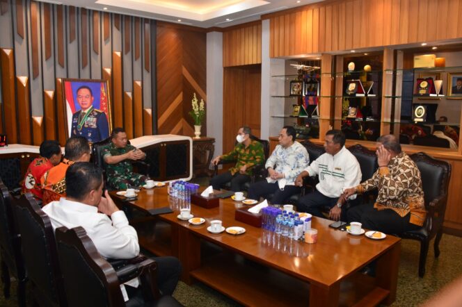 
 Kasad Audiensi dengan Pengurus FRPKB