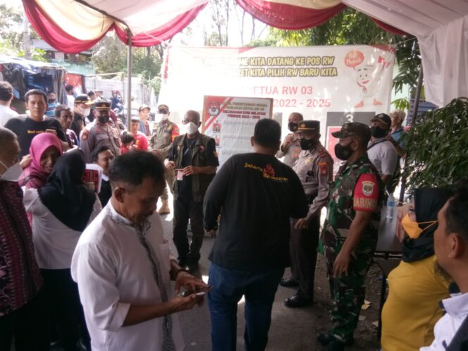 
 Babinsa Koramil 02/TB Kodim 0503/JB Monitoring Kegiatan Pemilihan Ketua RW