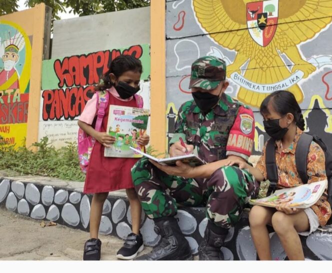 
 Danramil04 Cengkareng Ajarkan Anak Usia Dini Tentang Pancasila