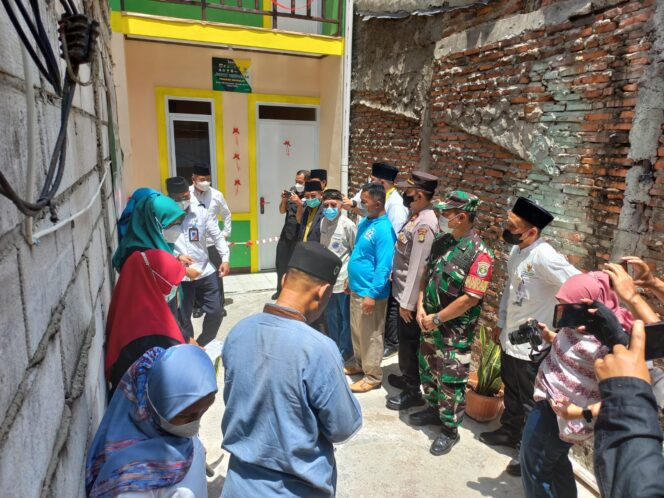 
 Danramil 02/TB Hadiri Peresmian Bantuan Bedah Rumah Dhuafa di Kelurahan Kalianyar