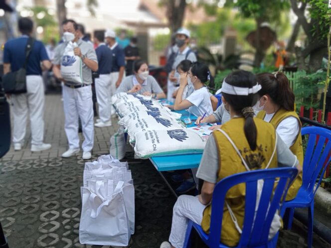 
 Danramil04 Cengkareng Hadiri Penyaluran 2500 Paket Budha Tzu Chi