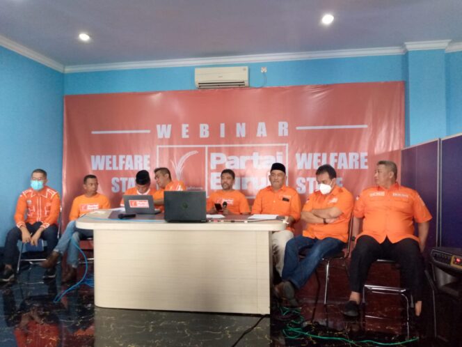 
 Partai Buruh Sah Menerima SK Menkumham