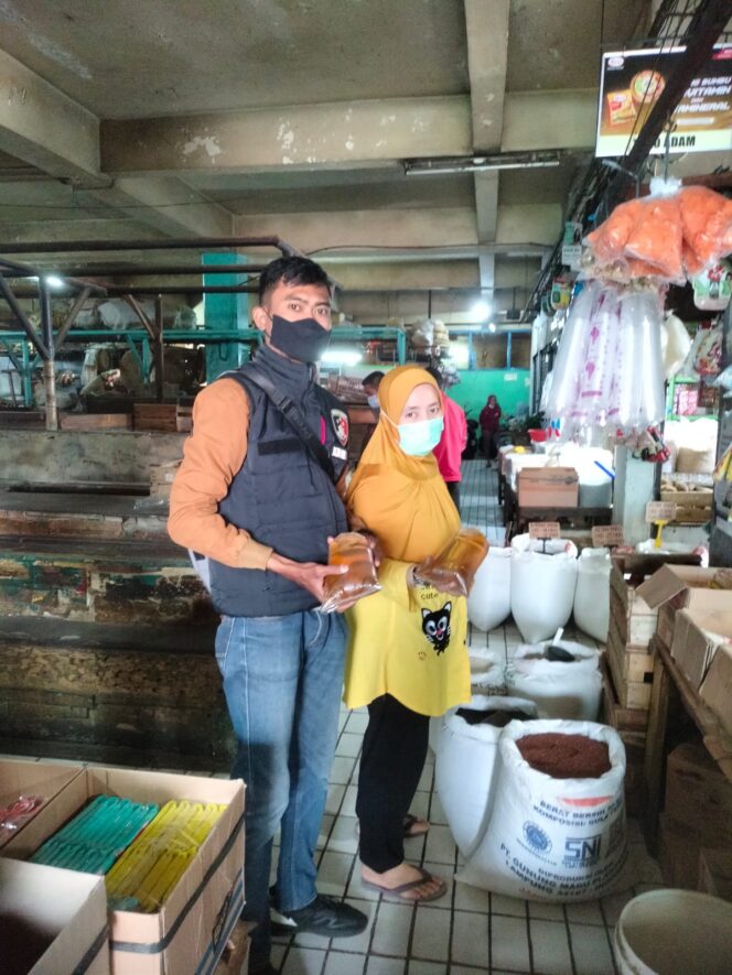 
 Polres Metro Jakarta Barat Meninjau Sejumlah Pasar Terkait Stock Minyak Goreng