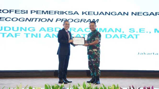
 Kasad dan Irjenad Terima Penyerahan CSFA Recognition Program dari BPK RI