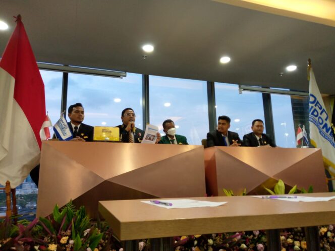 
 Pengacara Hotman Paris Pindah ke DPN Indonesia