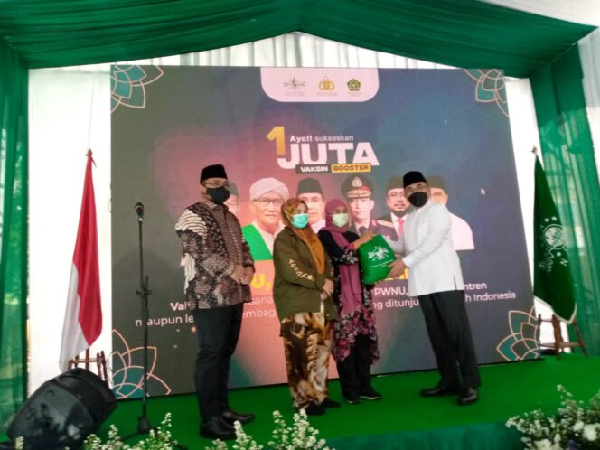 
 Ketum PBNU Dan Kapolri Apresiasi Masyarakat Ikut Vaksinasi Booster di Seluruh Kantor PBNU