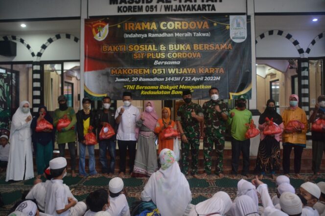 
 Bakti Sosial dan Buka Bersama SIT Plus Cordova bersama Korem 051/Wkt