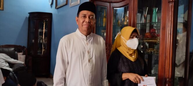 
 H.Rustam Effendy S.Pd, M.M, Ketua RW.03 Kelurahan Cengkareng timur, Jakbar Menyantuni Anak Yatim Piatu