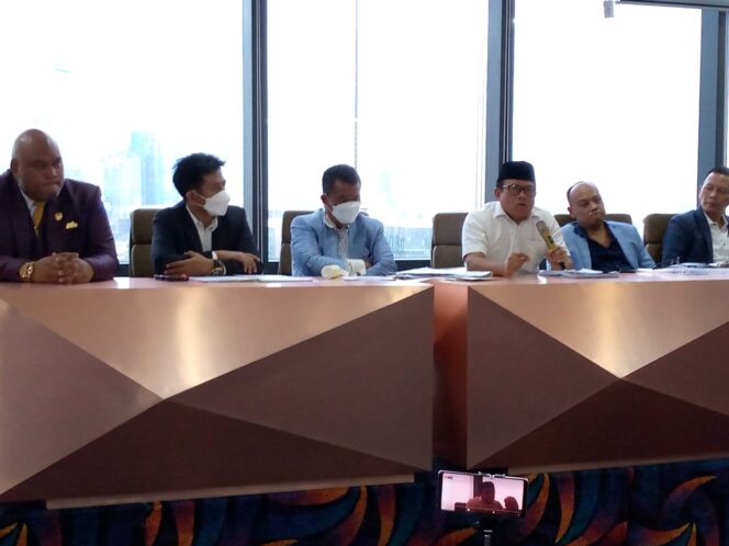 
 Hotman Paris Menampik Tuduhan Dirinya Sebut Institusi Peradi Tidak Sah