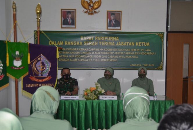 
 Rapat Paripurna Sertijab Ketua Persit KCK Cabang XIX Kodim 0505/JT