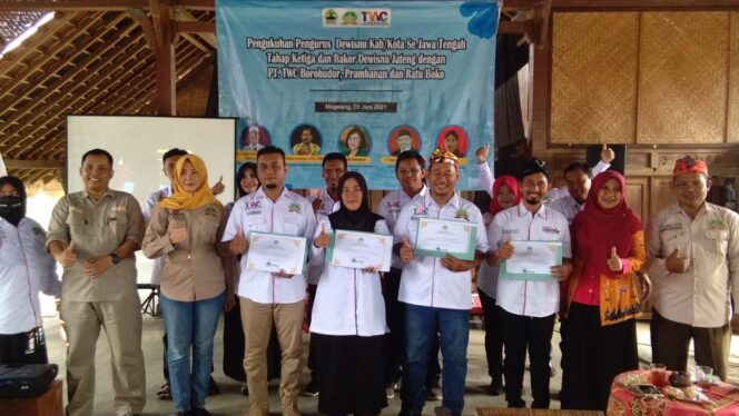 
 Kepala dan Pengurus Kantor Perwakilan Dewisnu Kabupaten di Jawa Tengah Dikukuhkan
