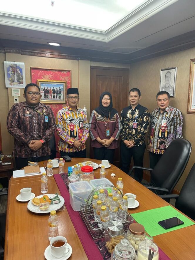 
 Kepala Bapas Kelas I Jakarta Barat, Sri Susilarti Melakukan Kunjungan Kerja Dengan Walikota