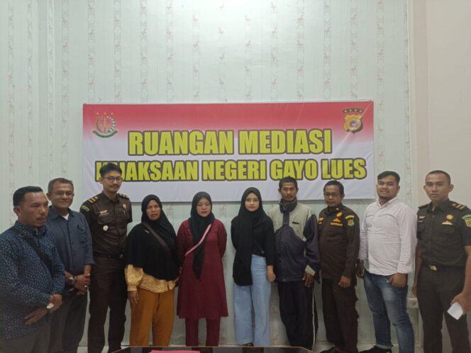 
 Kejari Gayo Lues Fasilitasi Perdamaian Pekara Perkelahian Sesama Perempuan