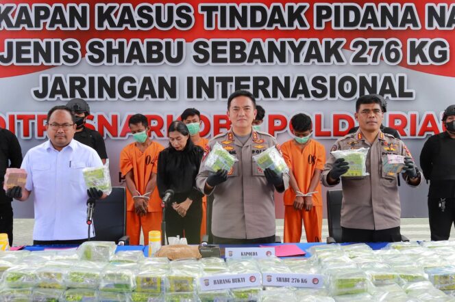 
 Pengungkapan Terbesar, Polda Riau Amankan 276 Kg Sabu Dan Bekuk 5 Pelaku