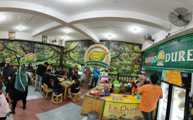 
 Grand Opening ‘Rodjo Duren’ Secara Khusus Mendatangkan Sekitar 3.000 Buah Durian