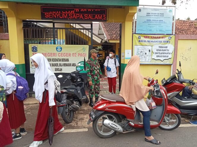 
 Army Go To School, Wasbang dan Pengawasan Para Pelajar oleh Babinsa Koramil 07/Cipayung