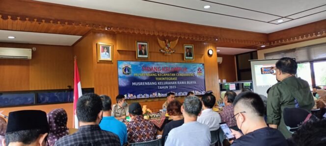 
 Babinsa04/CK Serma Andi Ryan Hadiri Musrenbang Kelurahan Rawa Buaya, Cengkareng