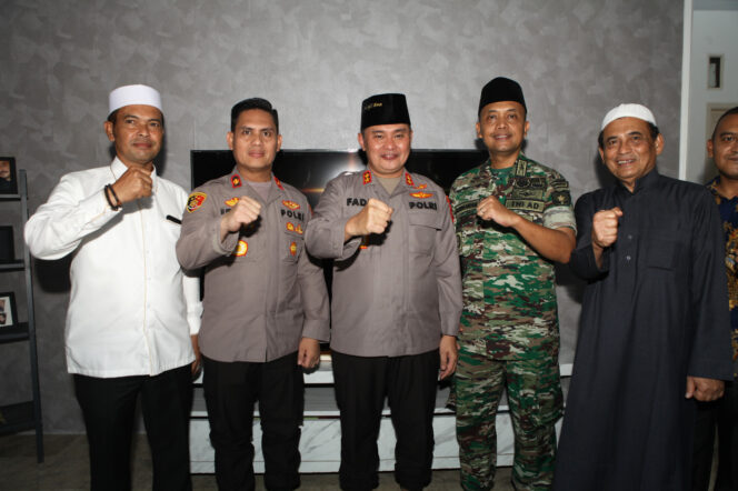 
 Danramil 04/Cengkareng Hadiri Kunjungan Kapolda Bersama Tokoh Masyarakat