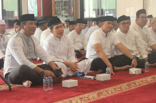 
 “Secara Virtual” Jajaran Korem 051/Wkt dan Kodim 0509/Kab.Bekasi Mengikuti Istighosah Kubro Isra Miraj Nabi Muhammad SAW