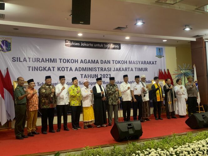 
 Jalin Silaturahmi Tokoh Masyarakat, Kasdim 0505/JT Wakapolres Merajut Kebersamaan