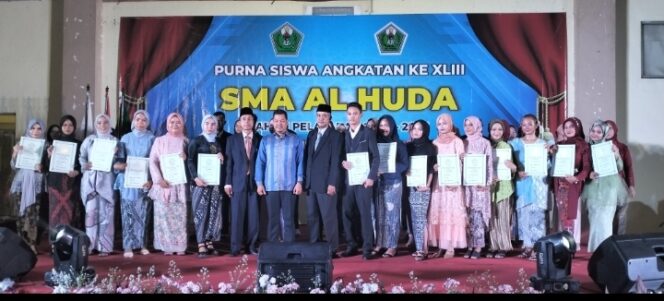 
 Wisuda SMA Alhuda 2022-2023 Purna Siswa Angkatan ke XLIII
