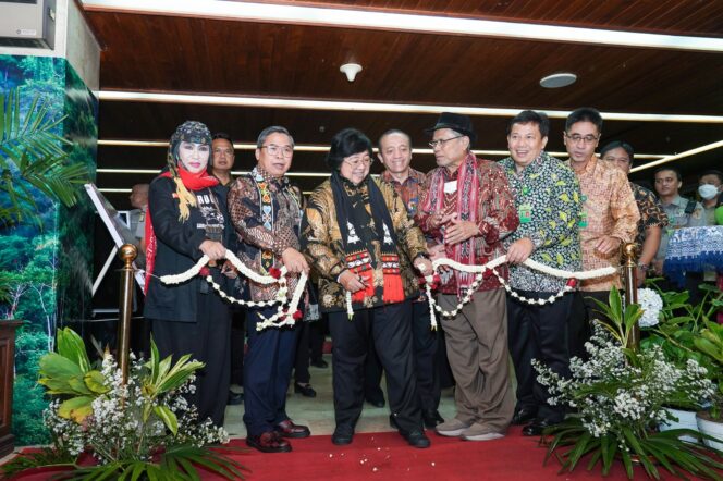 
 Peringatan Hari Lingkungan Hidup Sedunia 2023: KLHK Anugerahkan Penghargaan Kalpataru dan Selenggarakan Festival Pesona