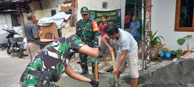 
 Karya Bakti Kodim 0504/JS laksanakan Pengocaran Jalan Gang