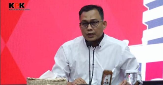 
 KPK Umumkan Tersangka Dugaan TPPU Perkara Korupsi Penerimaan Gratifikasi