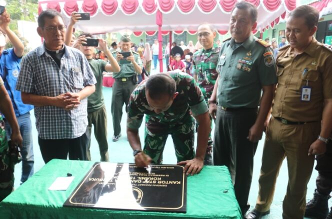 
 Danrem 052/Wkr meresmikan Renovasi Kantor dan Aula Terbuka Koramil 13/Cisoka