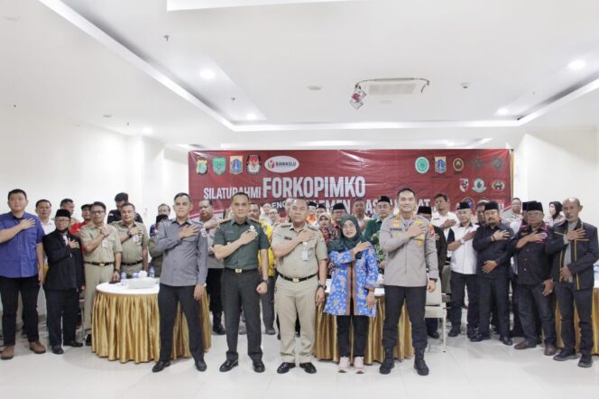 
 Polres Metro Jakbar Bersama Forkopimko, dan Parpol Silahturahmi Dialog Kamtibmas