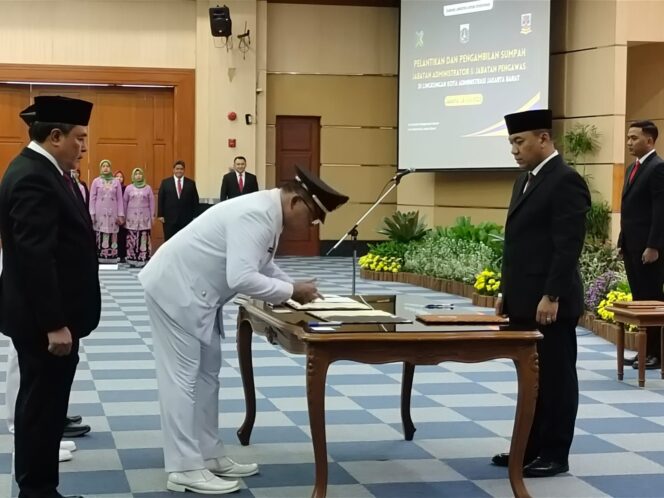 
 Walikota Jakbar : Pejabat Yang Baru Dilantik Segera Menyesuaikan Diri Ditempat Baru