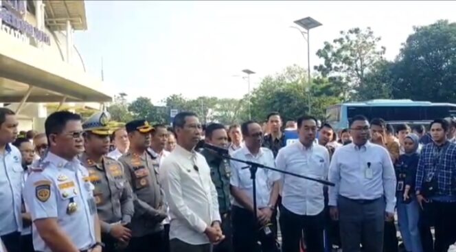 
 PJ Gubernur DKI Jakarta, Luncurkan Bus Trans Jakarta Rute Kalideres – Bandara Soetta
