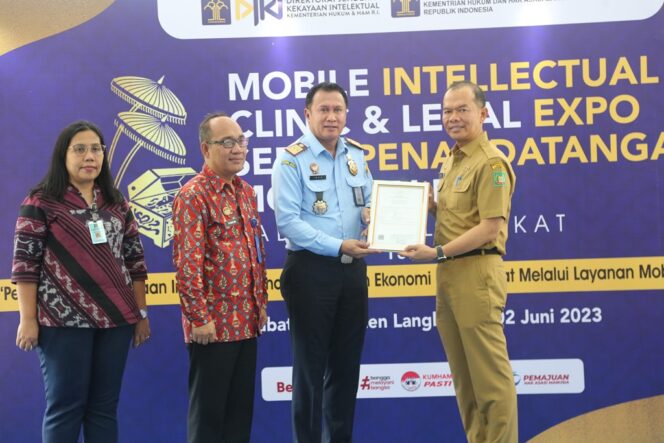 
 Kanwil Kemenkuham Sumut Gelar Mobile IP Clinic dan Legal Expo serta Penandatanganan MOU dan PKS di Kabupaten Langkat