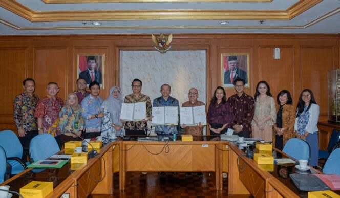 
 Kolaborasi Implementasi Kebijakan FOLU Net Sink 2030, Sekjen KLHK MoU Dengan IOJI dan ICEL