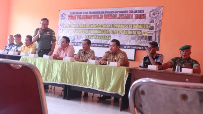 
 Kolaborasi Babinsa Bersama Diknas PPKD, Kreatif Pelatihan Kerja Siswa SMK 1 Pembangunan