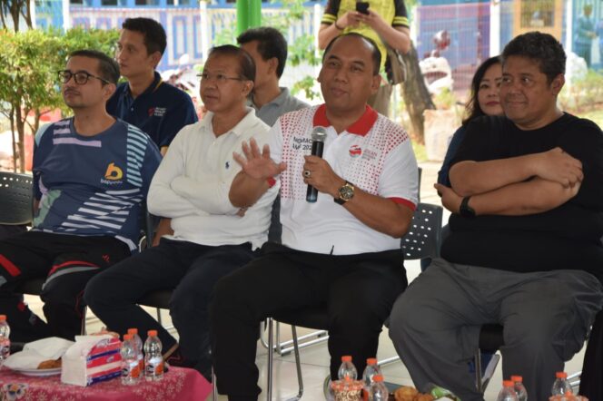 
 Walikota Jakbar Pimpin Bersih Bersih di RPTRA Utama, Cengkareng