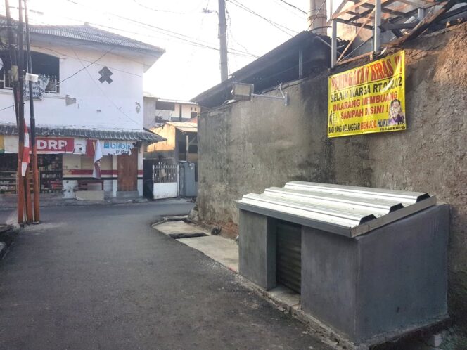 
 Warga Cengkareng Barat Protes Pembuatan Tempat Sampah Tanpa Sosialisasi